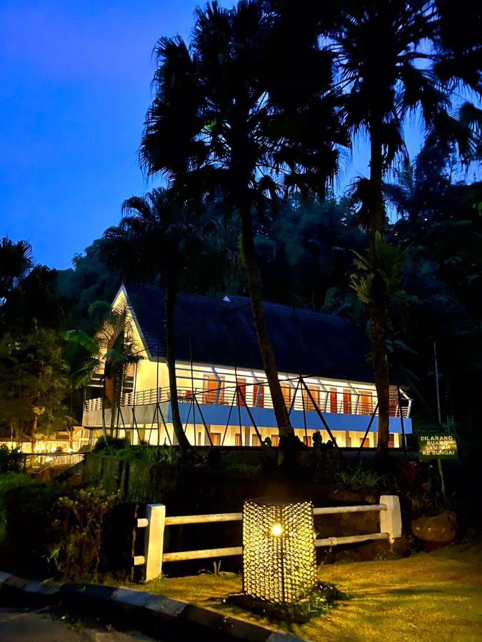 Lembah Permai Resort Sindanglaya エクステリア 写真