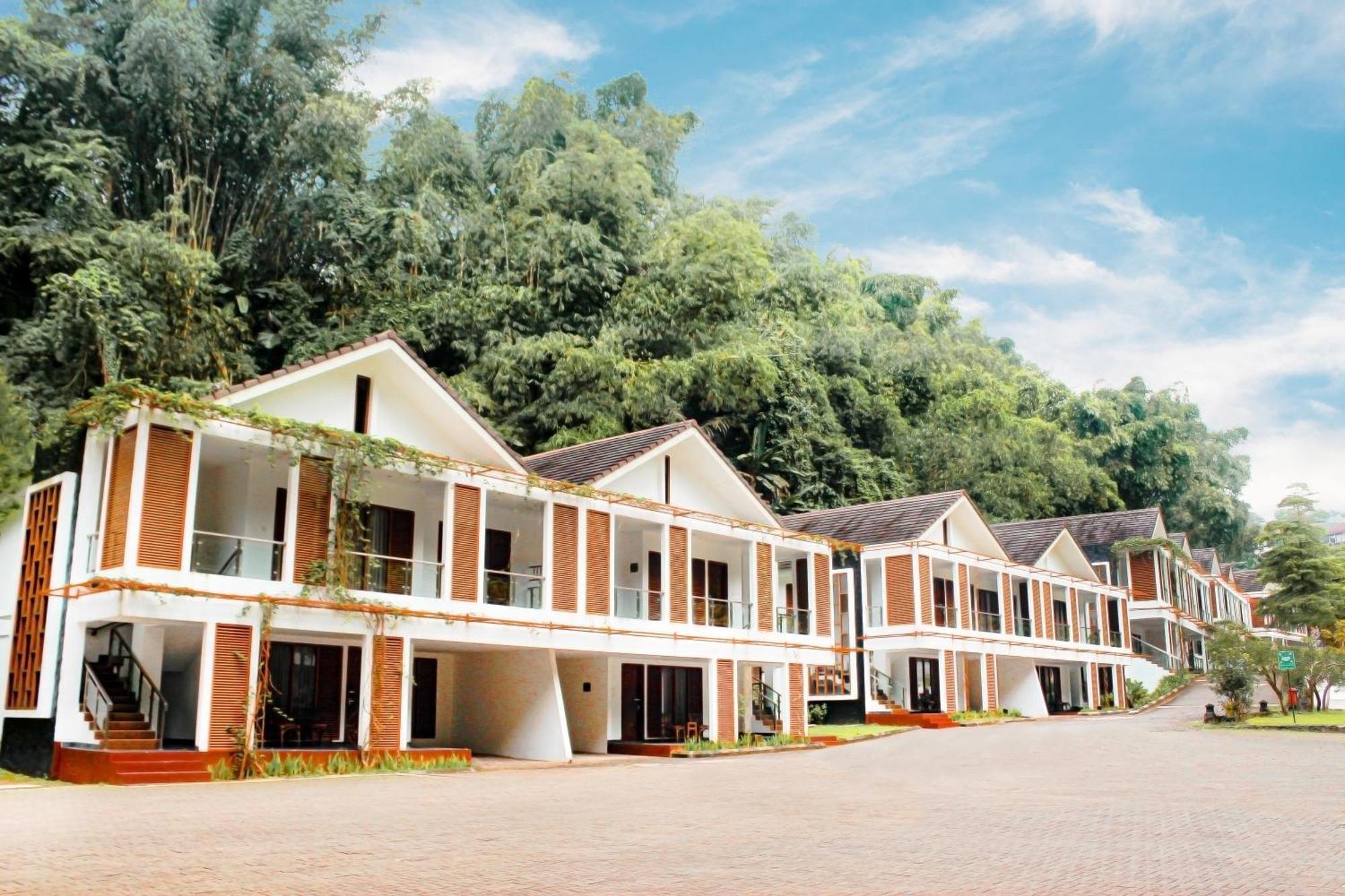Lembah Permai Resort Sindanglaya エクステリア 写真